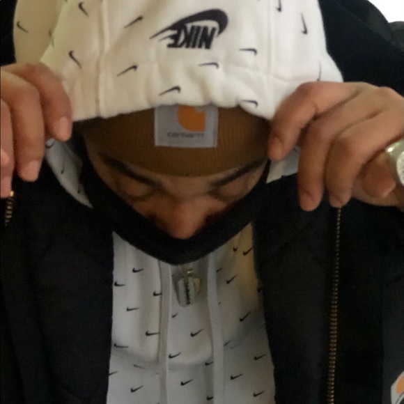 Meet your Posher, Monday - Picture 11 of 12